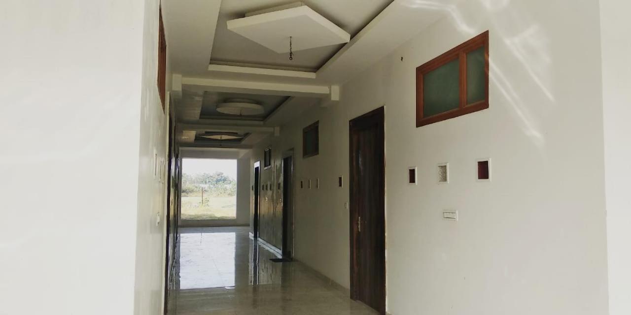 Hotel Radha Rani Mahal Khajurāho Exterior foto