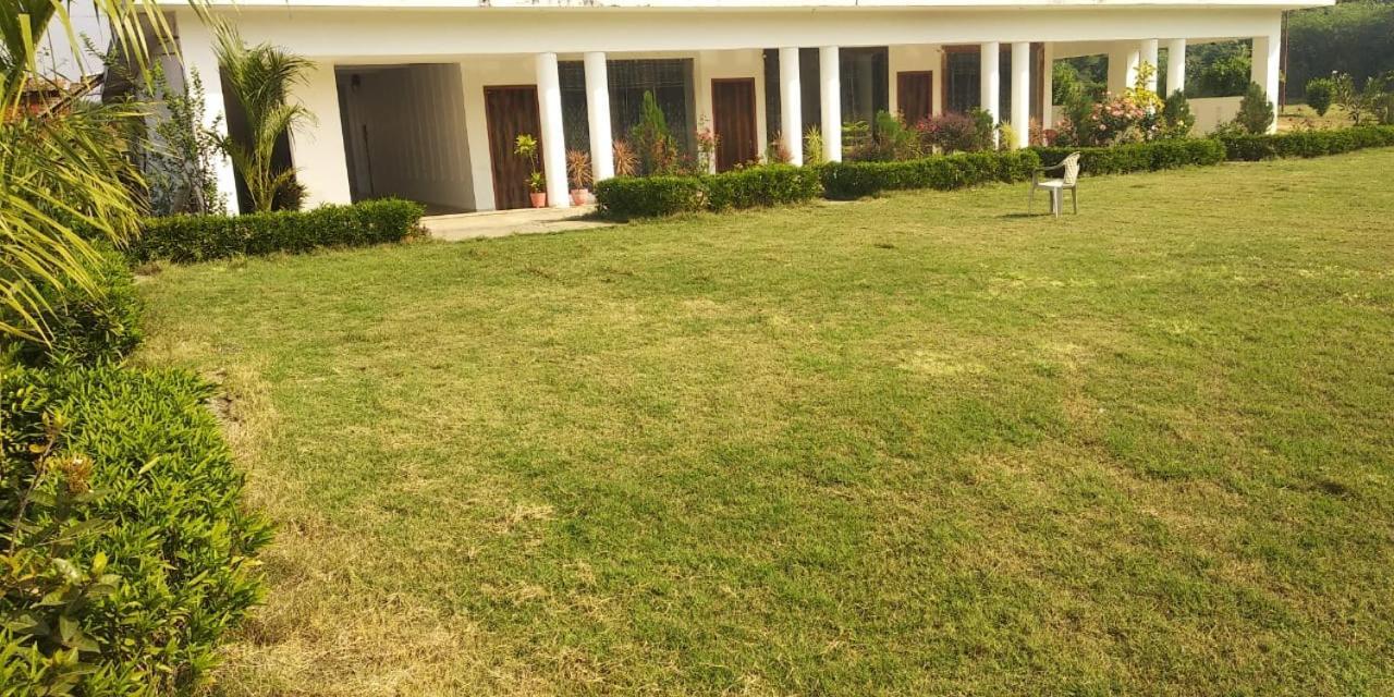 Hotel Radha Rani Mahal Khajurāho Exterior foto